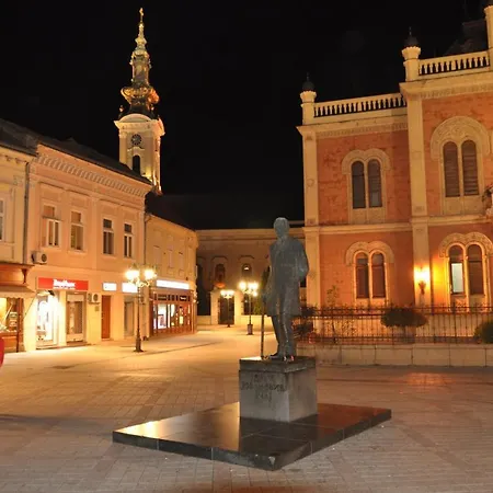 Eugen Ii Apartment *